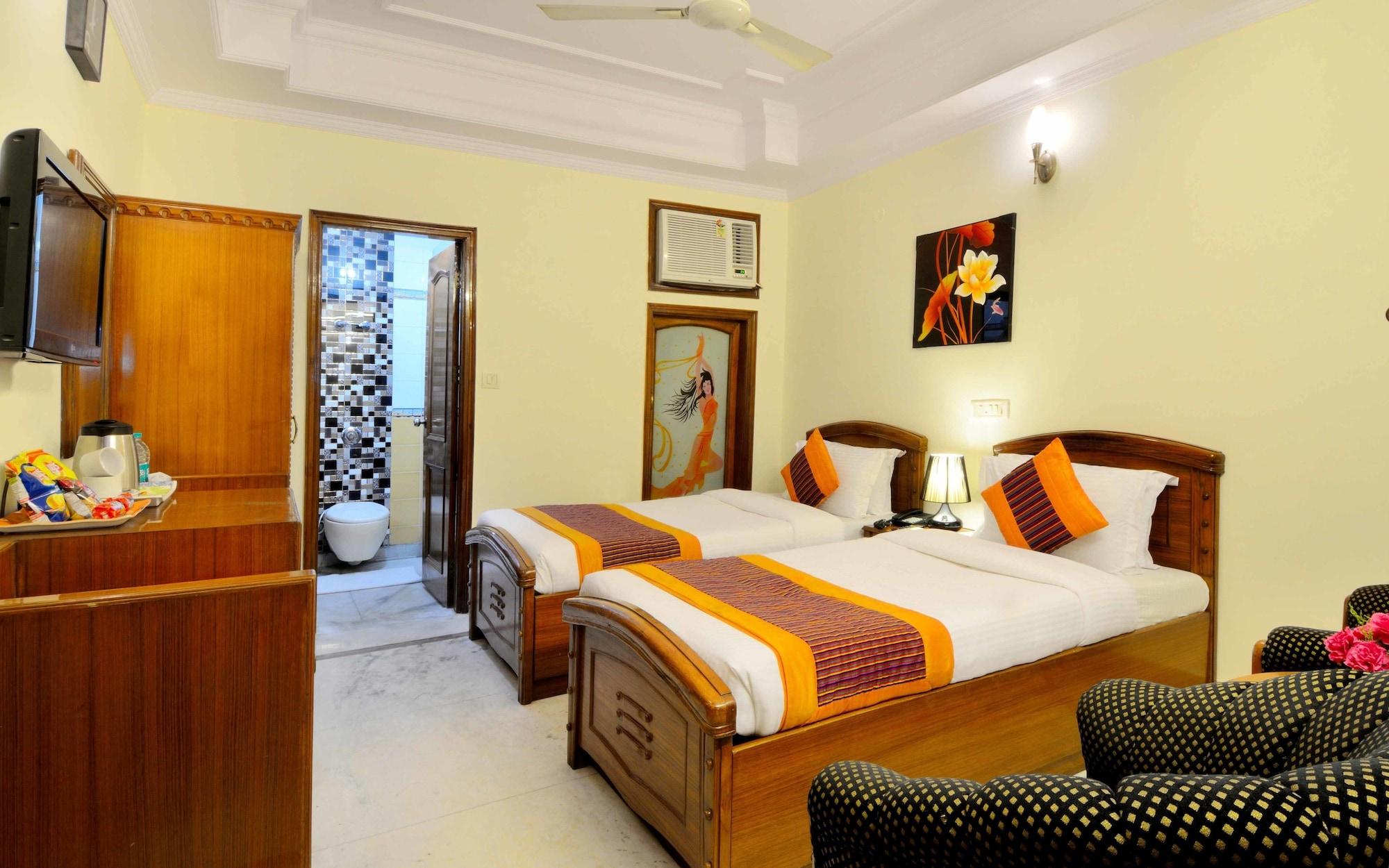 Hotel Pablas International, New Delhi, Near Metro Экстерьер фото