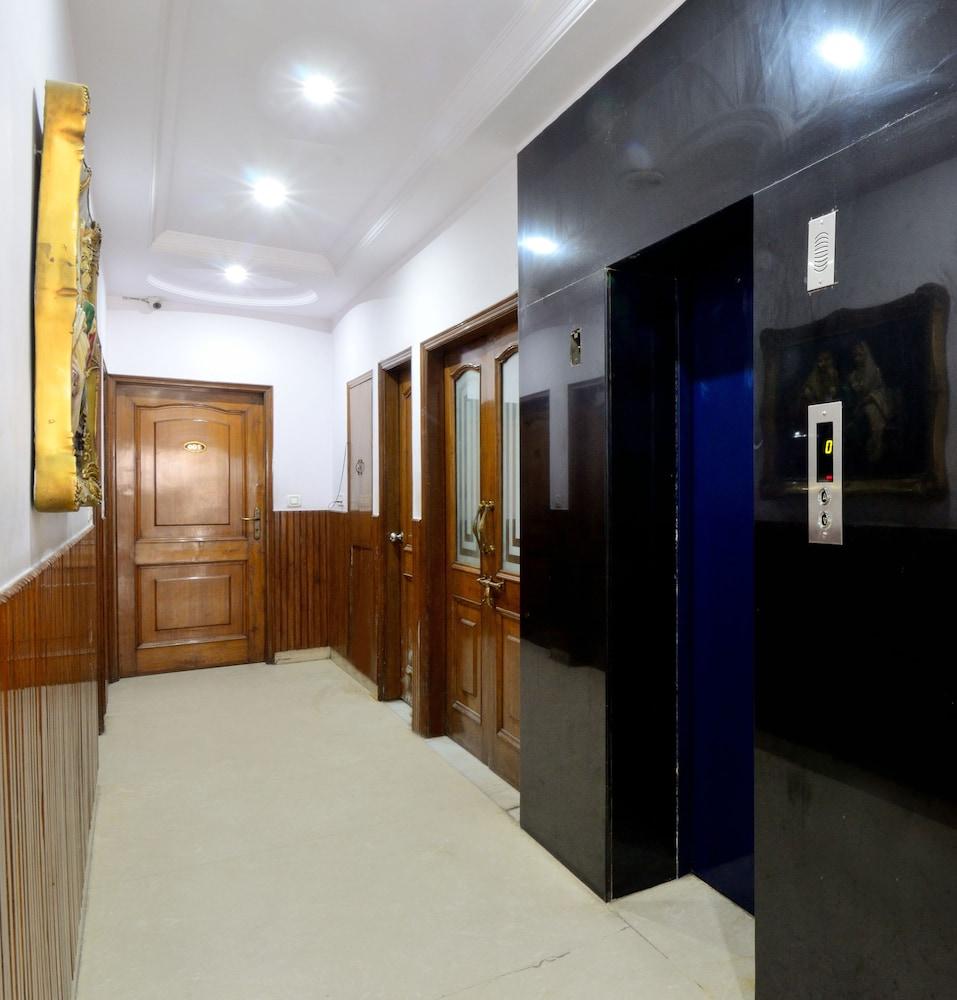 Hotel Pablas International, New Delhi, Near Metro Экстерьер фото