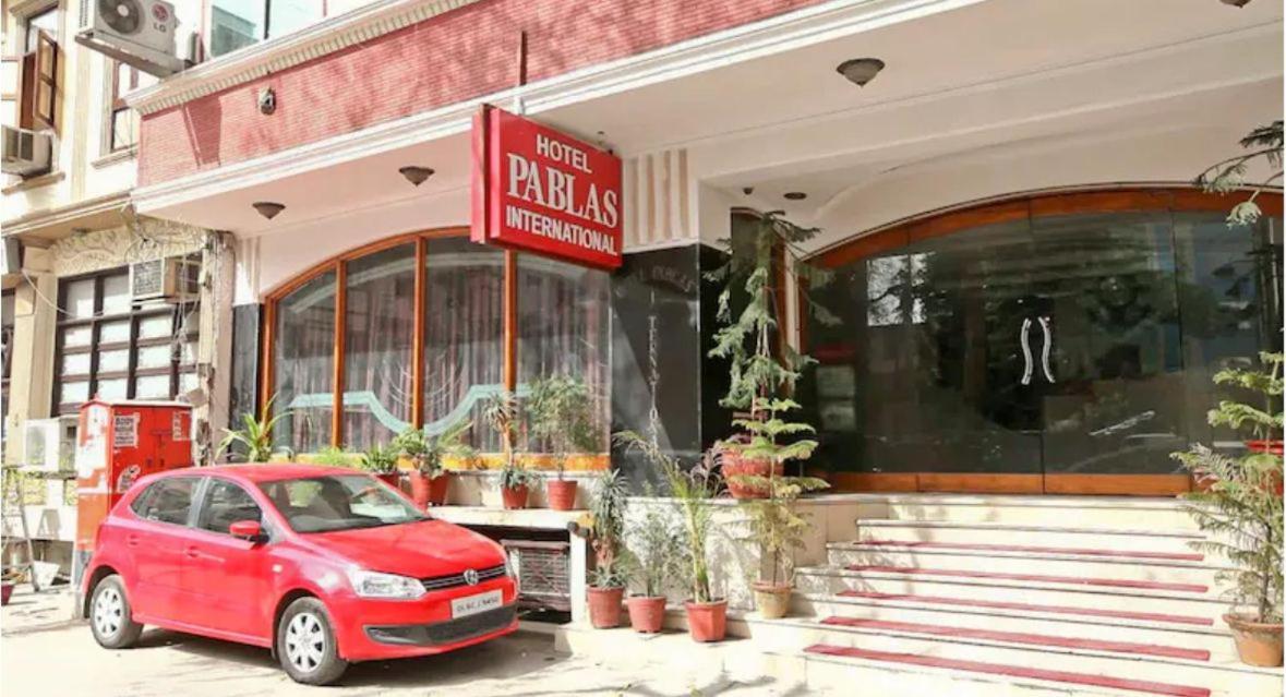 Hotel Pablas International, New Delhi, Near Metro Экстерьер фото