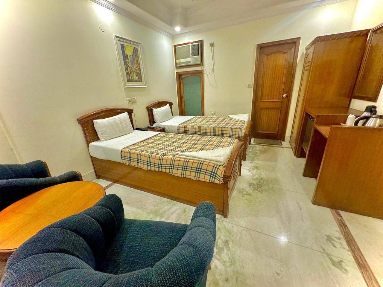 Hotel Pablas International, New Delhi, Near Metro Экстерьер фото