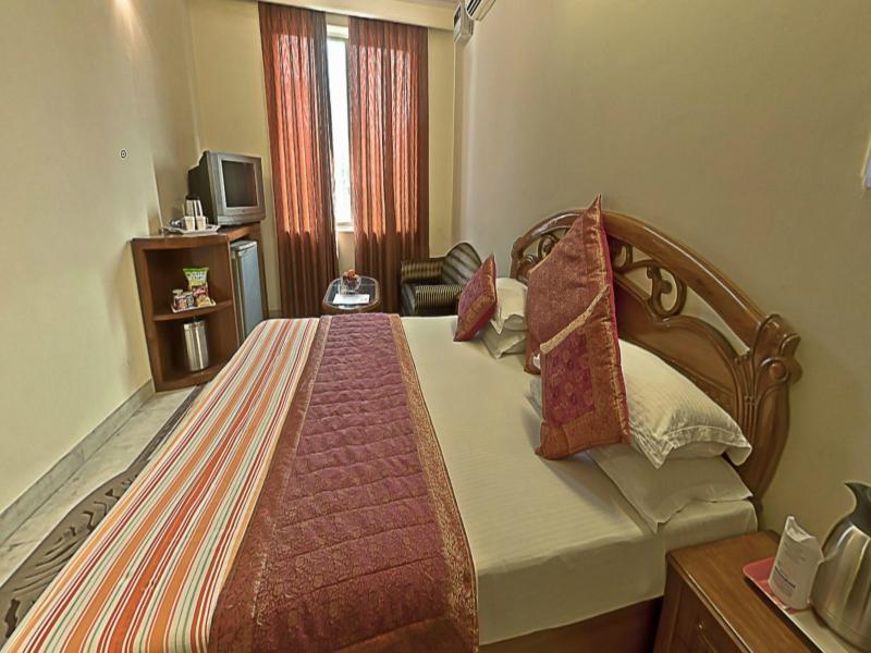Hotel Pablas International, New Delhi, Near Metro Экстерьер фото