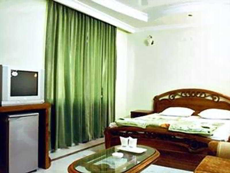 Hotel Pablas International, New Delhi, Near Metro Экстерьер фото