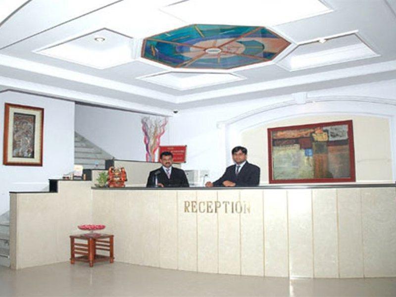 Hotel Pablas International, New Delhi, Near Metro Экстерьер фото