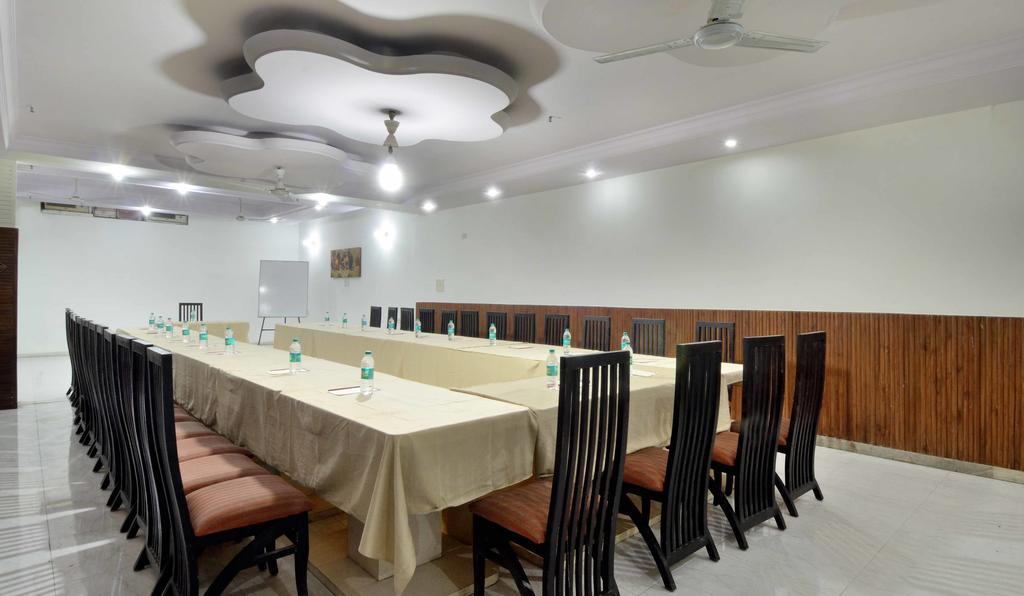 Hotel Pablas International, New Delhi, Near Metro Экстерьер фото