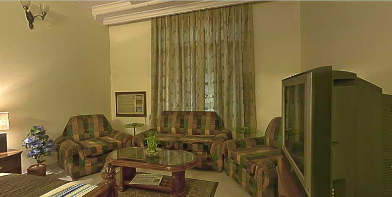 Hotel Pablas International, New Delhi, Near Metro Экстерьер фото