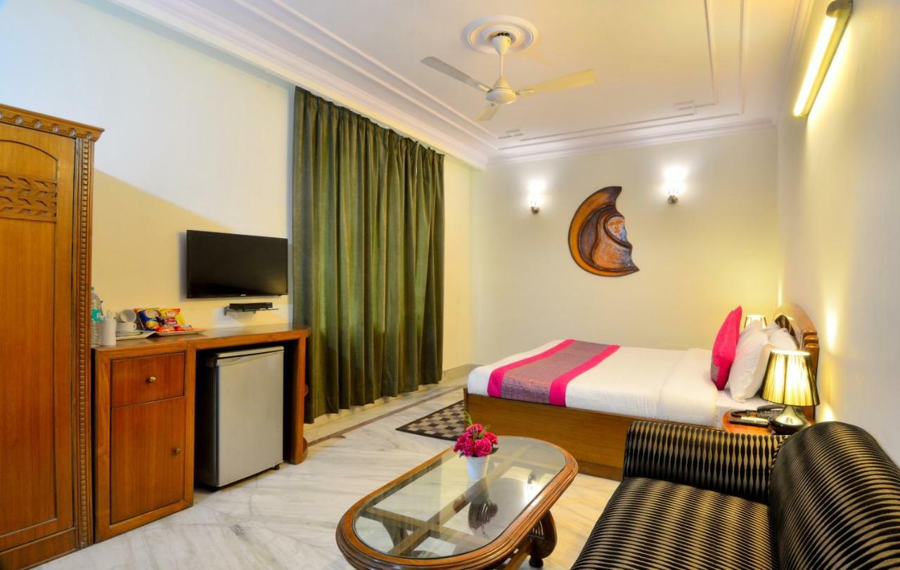 Hotel Pablas International, New Delhi, Near Metro Экстерьер фото