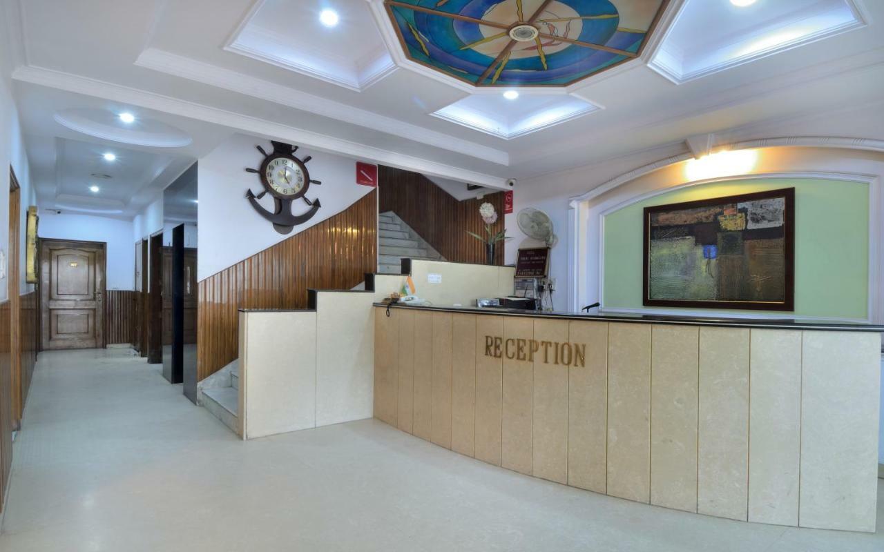 Hotel Pablas International, New Delhi, Near Metro Экстерьер фото